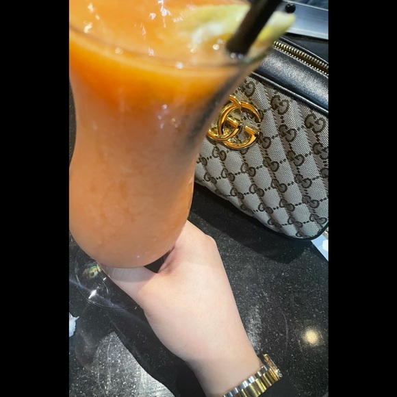 Meet your Posher, Zoe - Picture 10 of 10